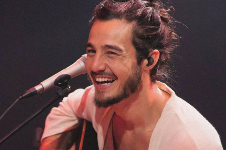 Lives desta quarta, 3: Tiago Iorc, Elza Soares, Carlinhos Brown, Lobão e mais