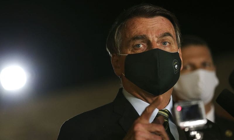 Jair Bolsonaro diz que está curado de covid-19