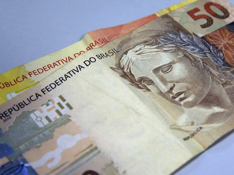 IRPF: consulta ao 3º lote de restituição começa na sexta