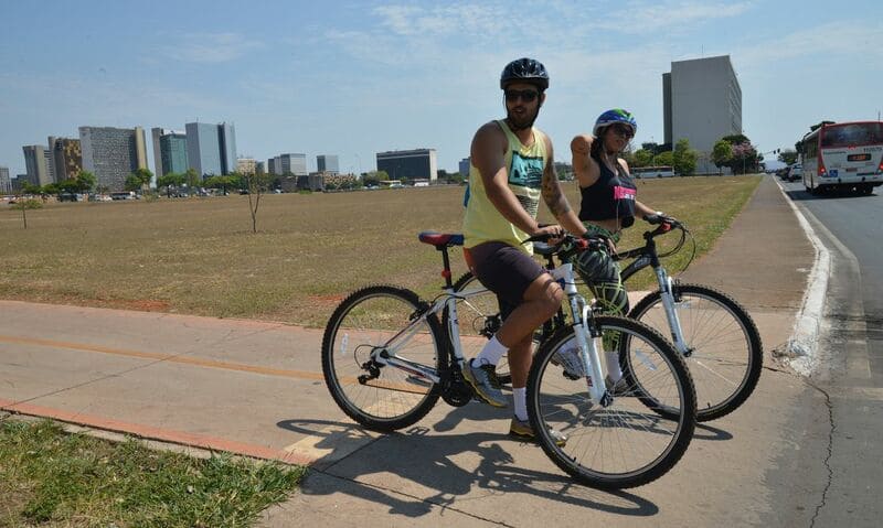 Número de atendimento a ciclistas atropelados sobe 57% em 10 anos