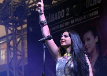 Hoje tem Luana Campos, Simone, Quaresma, Moacyr Luz e mais lives
