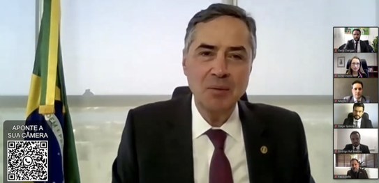 TSE faz acordo com redes sociais contra fake news