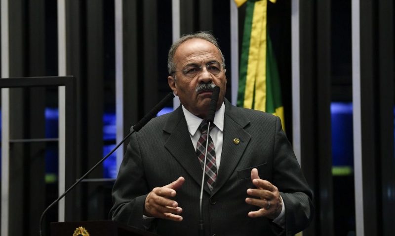 Chico Rodrigues retifica pedido de licença de 90 para 121 dias