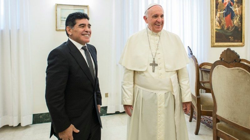 Corpo de Maradona é velado no palácio presidencial da Argentina
