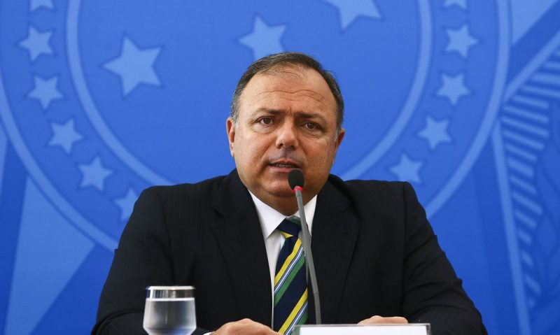 Governo lança plano de vacinação; Bolsonaro pede apoio dos estados