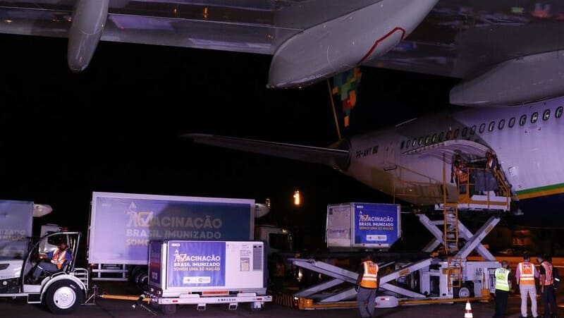 Piauí receberá 24 mil doses da vacina de Oxford neste domingo