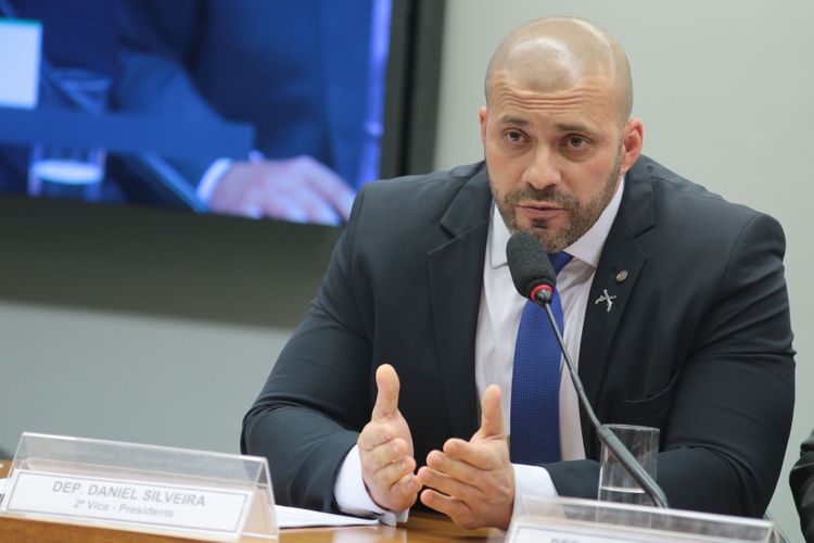 STF manda prender deputado bolsonarista após ofensas