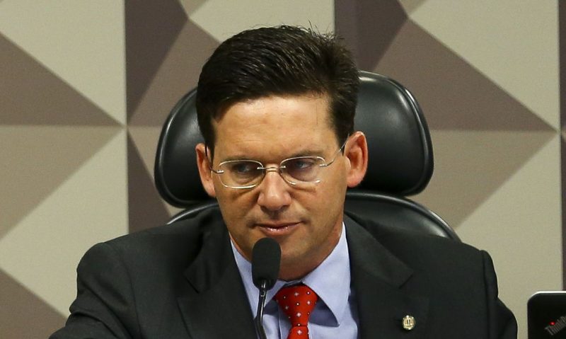 Bolsonaro nomeia deputado João Roma novo ministro da Cidadania