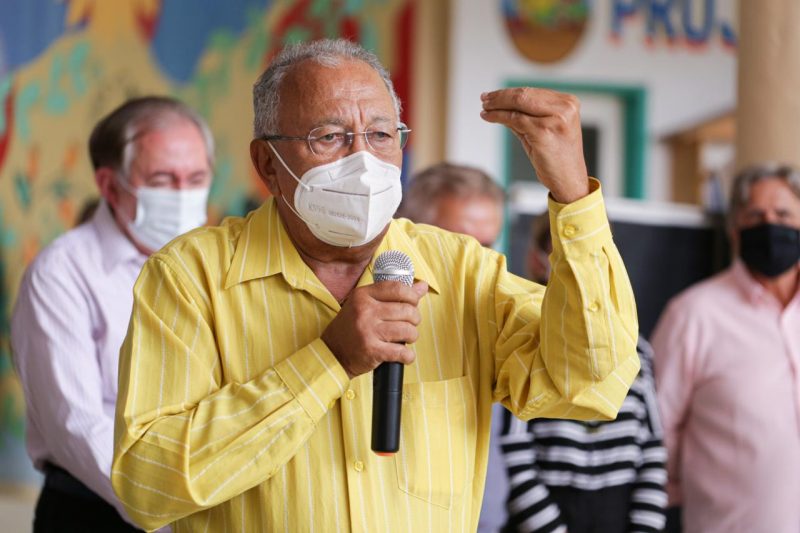Dr. Pessoa celebra 100 dias de gestão com entrega de casas