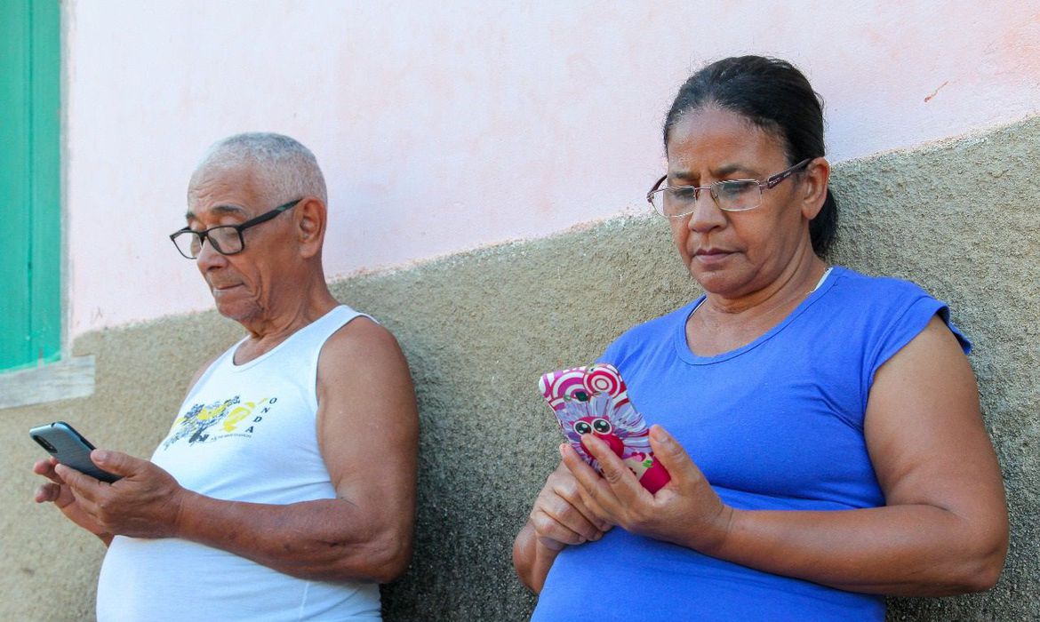 Pandemia muda relação das pessoas com tecnologias bancárias
