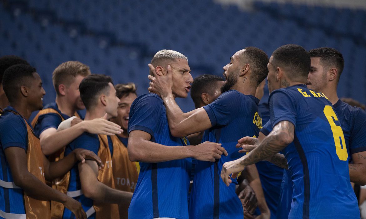 Tóquio: Brasil vence a Arábia Saudita e pega o Egito nas quartas
