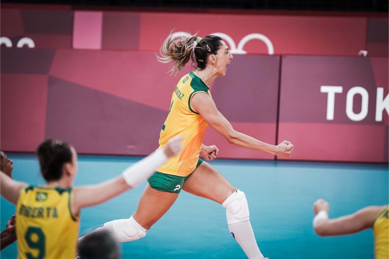 Vôlei: brasileiras têm vitória apertada contra dominicanas