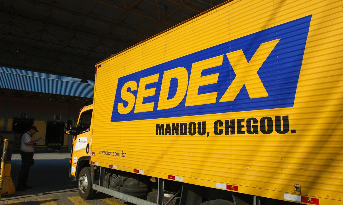 Câmara aprova projeto que permite privatização dos Correios