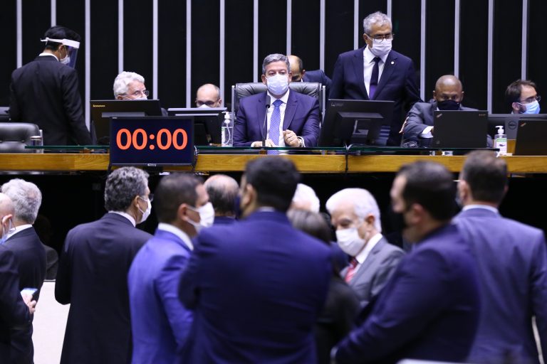 Câmara rejeita a PEC do Voto Impresso e derrota Bolsonaro
