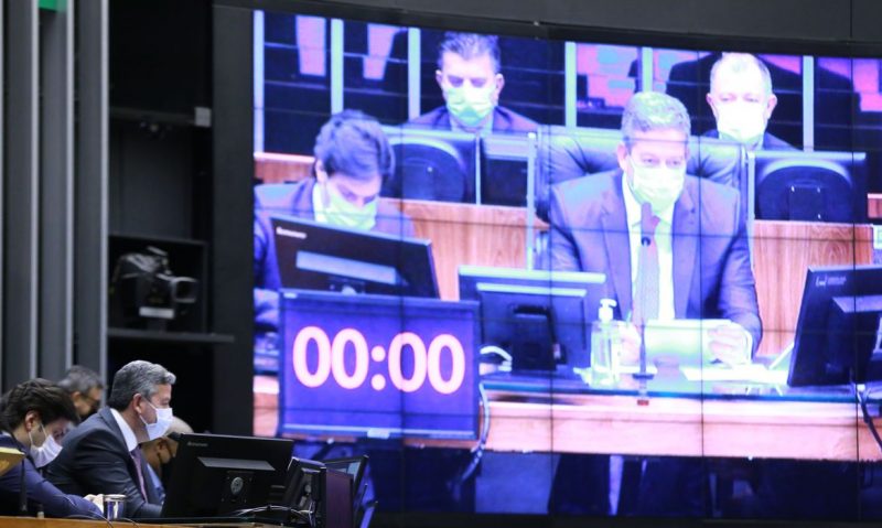 Câmara aprova quarentena eleitoral para juízes, policiais e militares