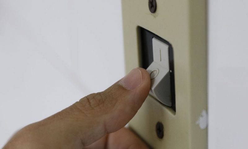 Com energia mais cara, consumidores procuram formas de economizar