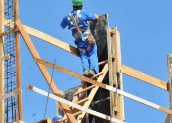 Governo anuncia retomada de 3 mil moradias no Maranhão