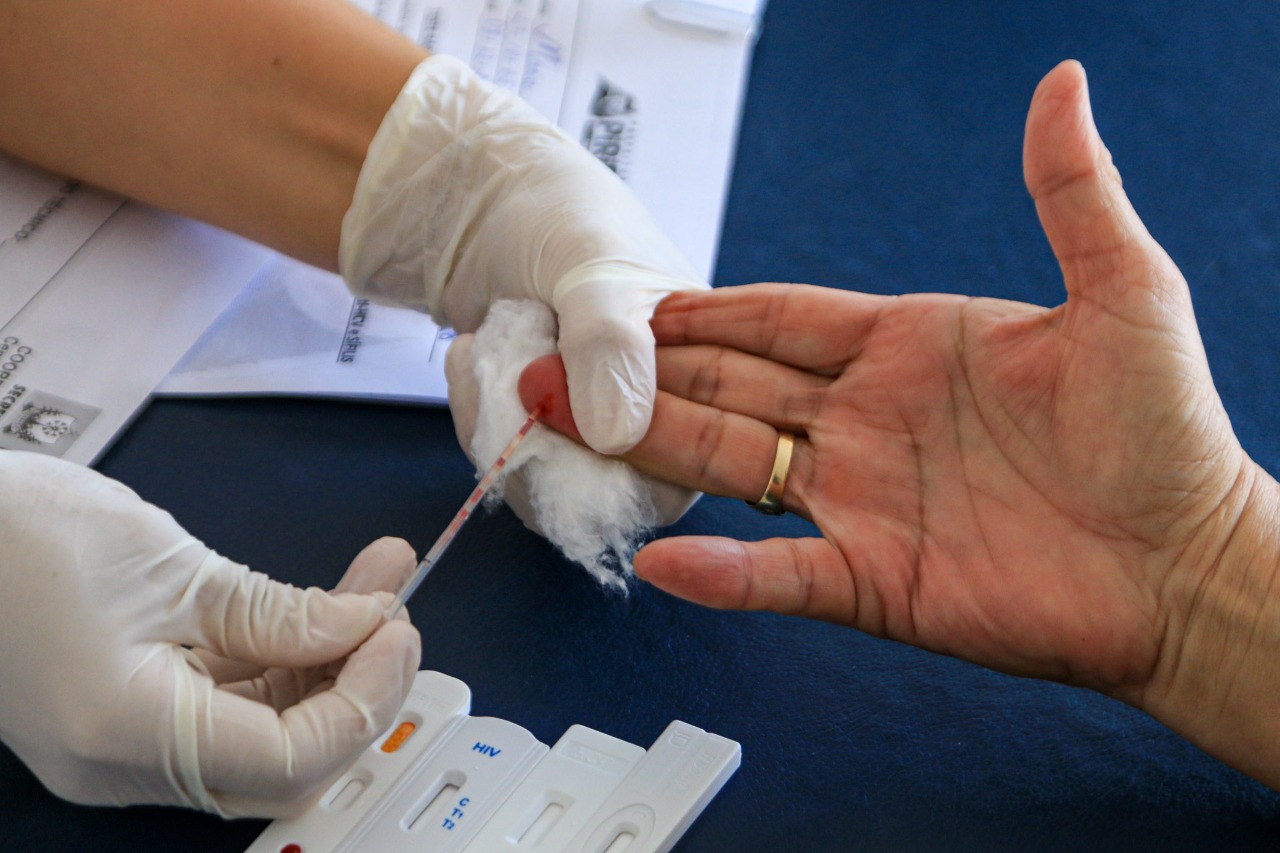 Usuários do CAPs participam da campanha Dezembro Vermelho