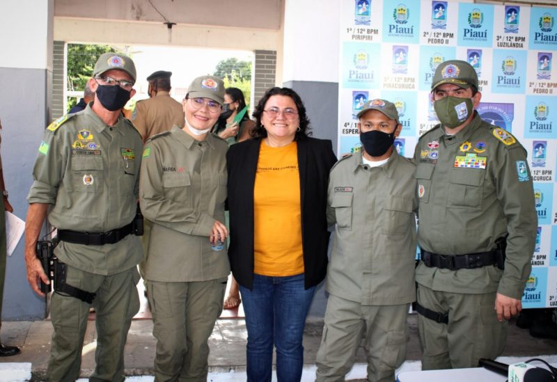 Proerd em Piripiri: Prefeita e comandante da PM celebram convênio