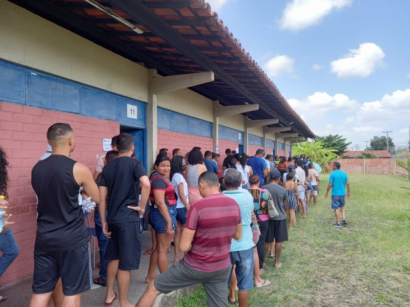 Teresinenses reclamam de superlotação nas seções eleitorais