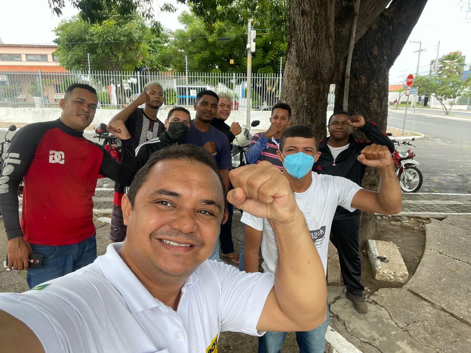 Entregadores e motoristas por app pedem a não apreensão de veículos