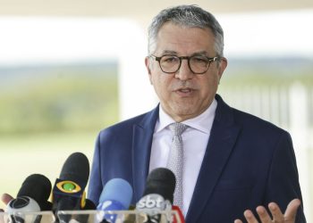 Padilha afirma que Ministério da Saúde não será negociado