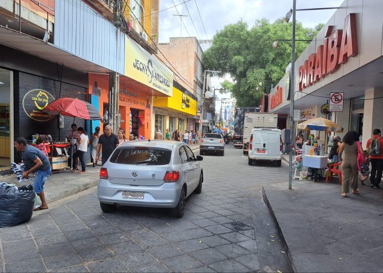 Comércio vai abrir sábados e domingos antes do Natal