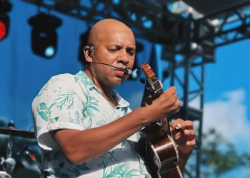 Cantor Anderson Leonardo, do Grupo Molejo, morre aos 51 anos, no Rio de Janeiro