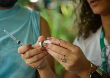 Apenas 22% do público-alvo tomou a vacina contra a gripe, diz ministério