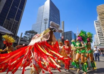 Maranhão leva bumba-meu-boi à Avenida Paulista, em São Paulo, para divulgar festa junina em São Luís