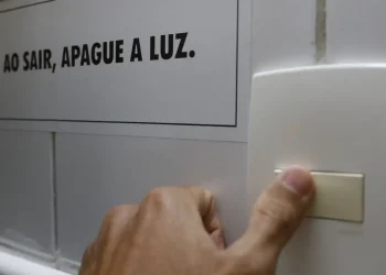 Consumo de energia elétrica no país aumenta 7,3% no primeiro trimestre, diz EPE