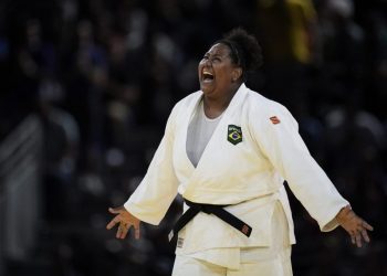 Judô: Beatriz Souza conquista o primeiro ouro brasileiro nos Jogos de Paris