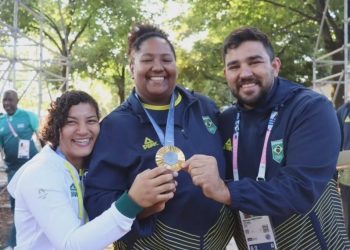Sarah Menezes faz história: campeã olímpica como judoca e treinadora