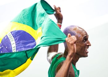Alison dos Santos se supera e ganha bronze nos 400m com barreiras
