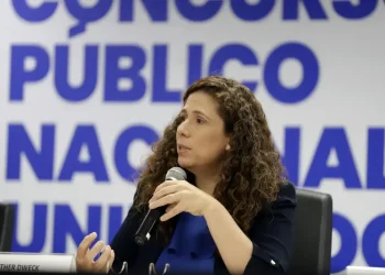 CNU: Abstenção de 50% ficou dentro do esperado, diz ministra Esther Dweck