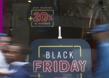 Maioria dos consumidores deve gastar até R$ 500 na promoção Black Friday