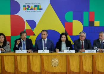 Governo prevê economia de R$ 327 bi em 5 anos com pacote de cortes nos gastos