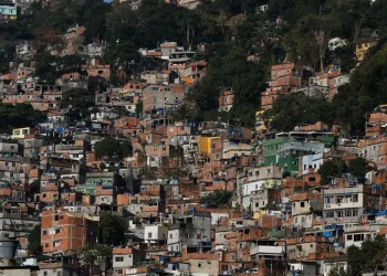 Censo: 16,3 milhões de pessoas moram em favelas no Brasil