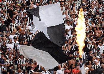 Botafogo derrota o São Paulo e conquista Brasileirão de 2024
