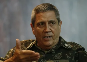 Braga Netto é preso pela Polícia Federal por suspeita de planejar golpe