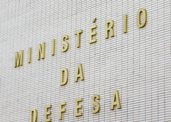 Mulheres até 18 anos poderão se alistar nas Forças Armadas a partir de janeiro