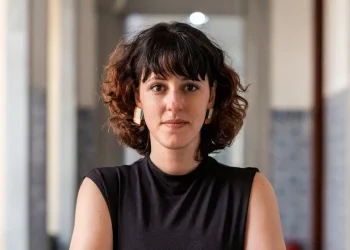Pesquisadora defende parceria internacional para regular plataformas de redes sociais