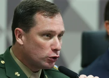 Delação: Cid diz que juiz do TSE ajudou a espionar ministro Alexandre de Moraes