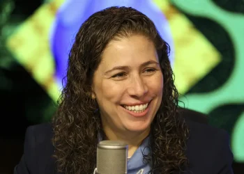 Edital do novo CNU deve sair nas próximas semanas, diz ministra