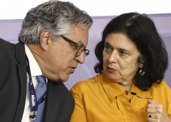 Lula decide substituir Nísia Trindade por Alexandre Padilha no Ministério da Saúde