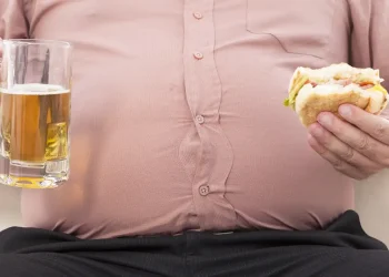 Um a cada 3 brasileiros vive com obesidade, diz relatório global