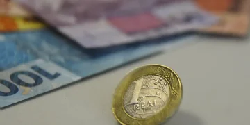 Receita paga lote da malha fina do Imposto de Renda nesta segunda