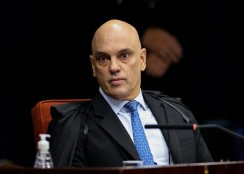 Por unanimidade, turma do STF torna Bolsonaro e mais 7 réus por golpe