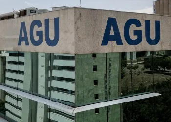 Fraude no INSS: AGU pede bloqueio de bens de mais 14 investigados