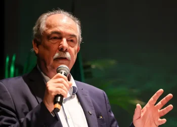 Presidente do BNDES propõe taxar bets para aumentar arrecadação